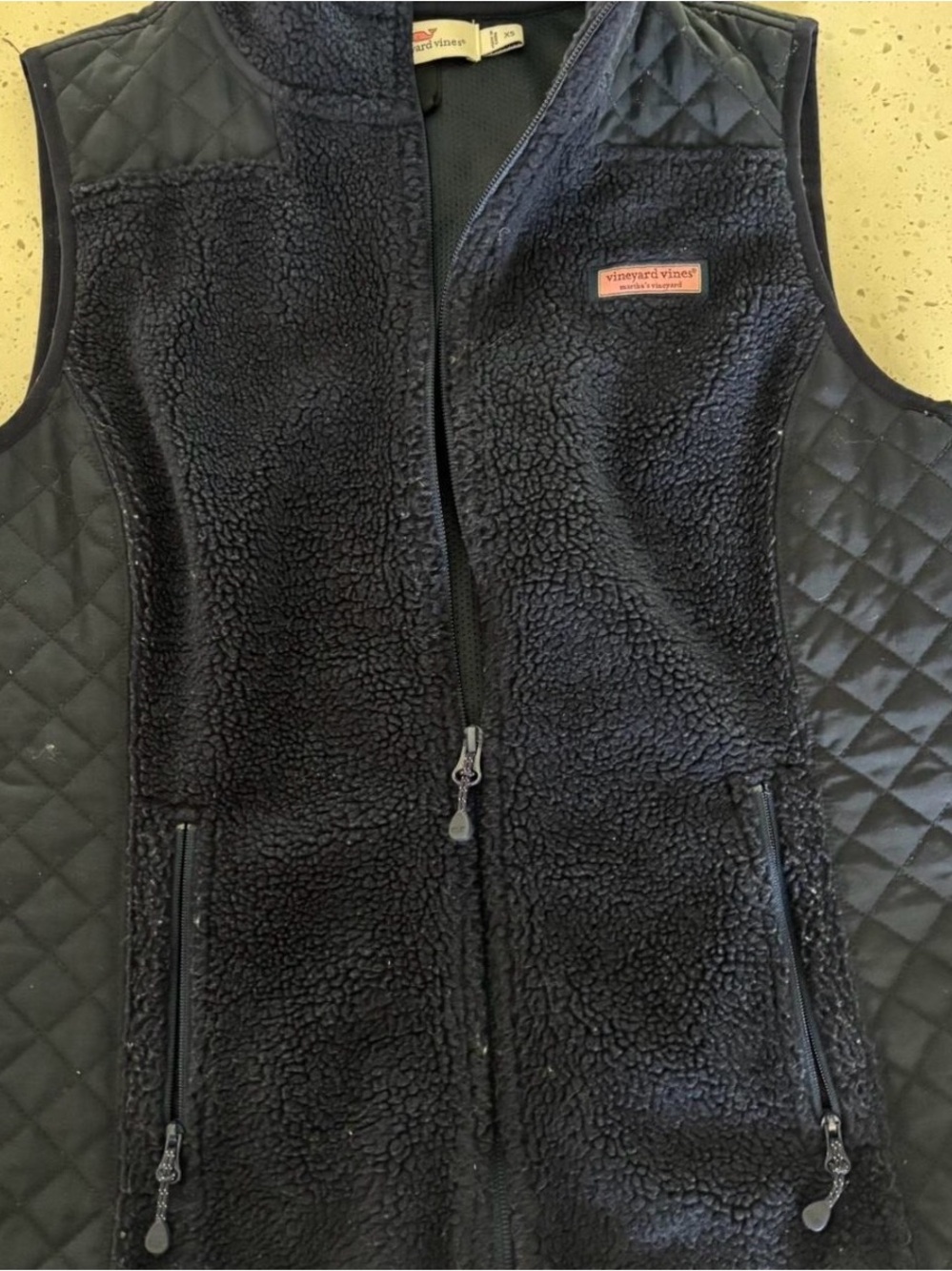 Vineyard Vines Navy Black Quilted-Side Sherpa Vest